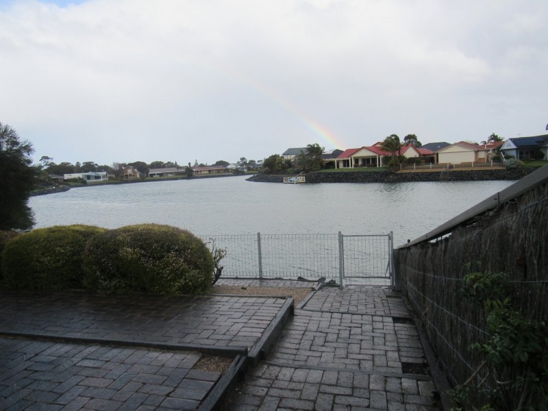 1 Matthew Flinders Drive, Encounter Bay SA 5211