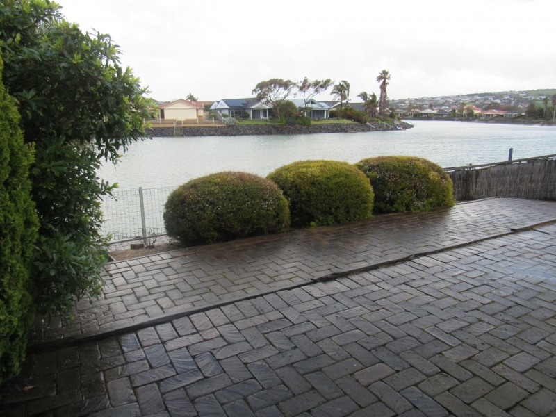 1 Matthew Flinders Drive, Encounter Bay SA 5211