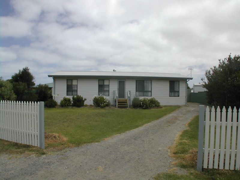 7 Brittain Street, Port Elliot SA 5212