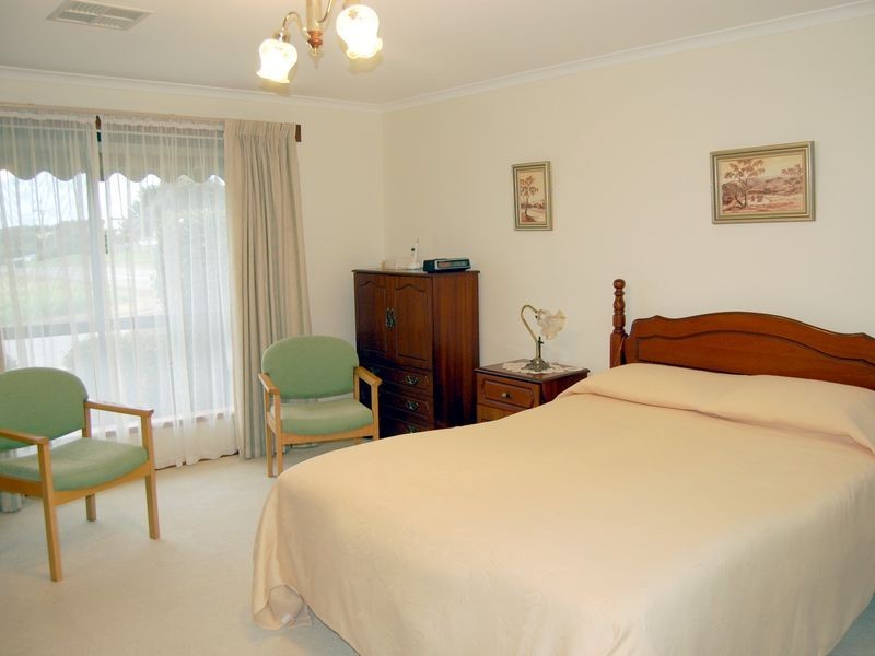 21 Passatt Street, Encounter Bay SA 5211