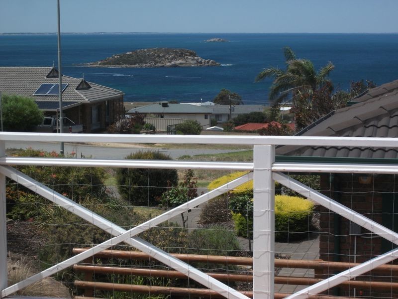 13 Minnamoora Crt, Encounter Bay SA 5211