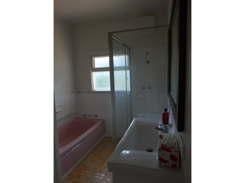 35 Newland Street, Victor Harbor SA 5211