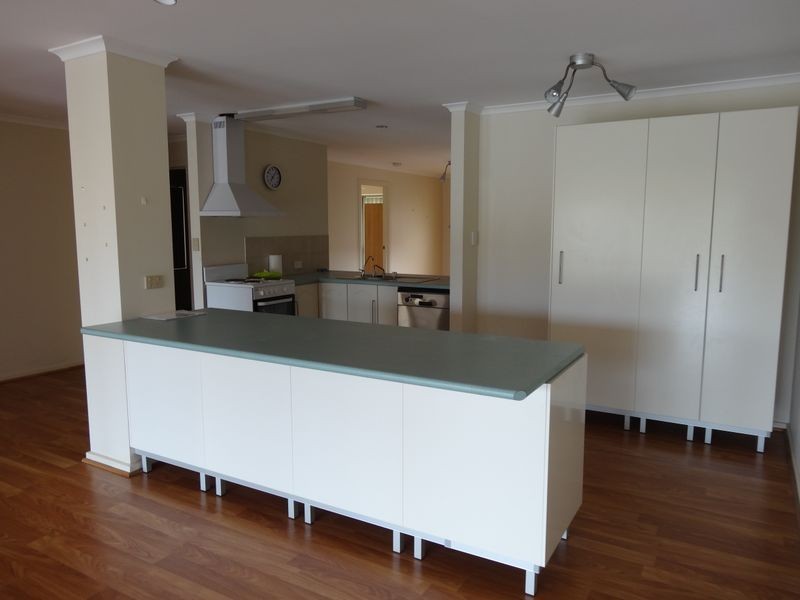 60 Lakeside Circuit, Encounter Bay SA 5211