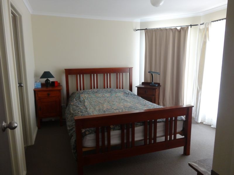 2 Acraman Street, Victor Harbor SA 5211