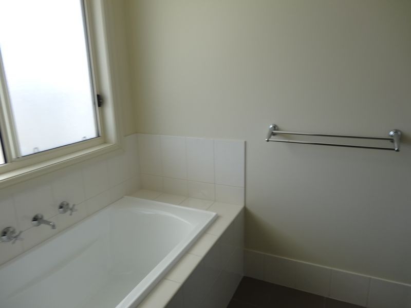 2 Acraman Street, Victor Harbor SA 5211