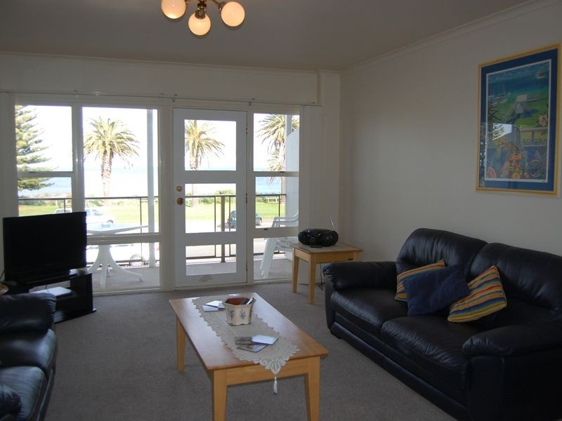 7/22 Esplanade, Victor Harbor SA 5211