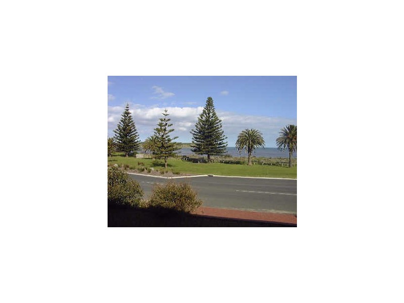 7/22 Esplanade, Victor Harbor SA 5211