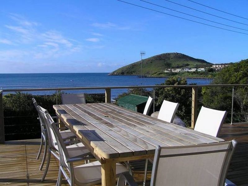 7 Hart Ave, Encounter Bay SA 5211