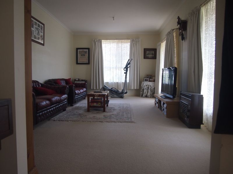 2 Manly Grove, Hayborough SA 5211