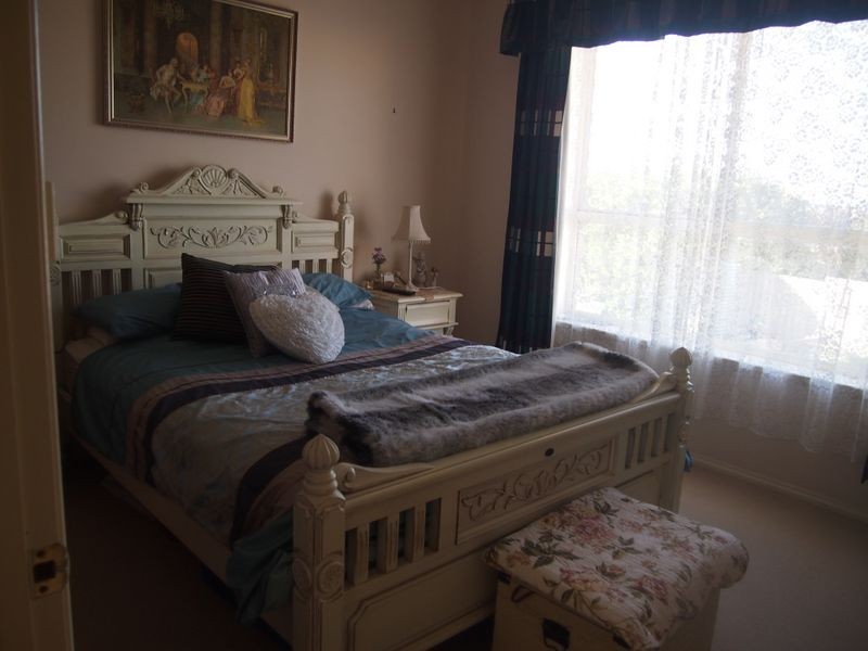 2 Manly Grove, Hayborough SA 5211