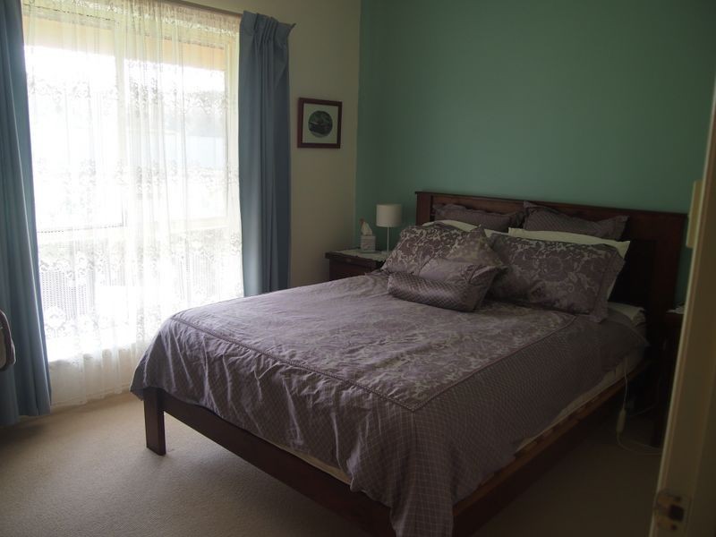 2 Manly Grove, Hayborough SA 5211