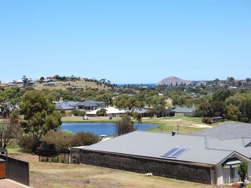 135 Coromandel Drive, Mccracken SA 5211