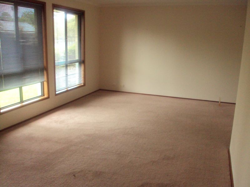 14 Bond Avenue, Victor Harbor SA 5211