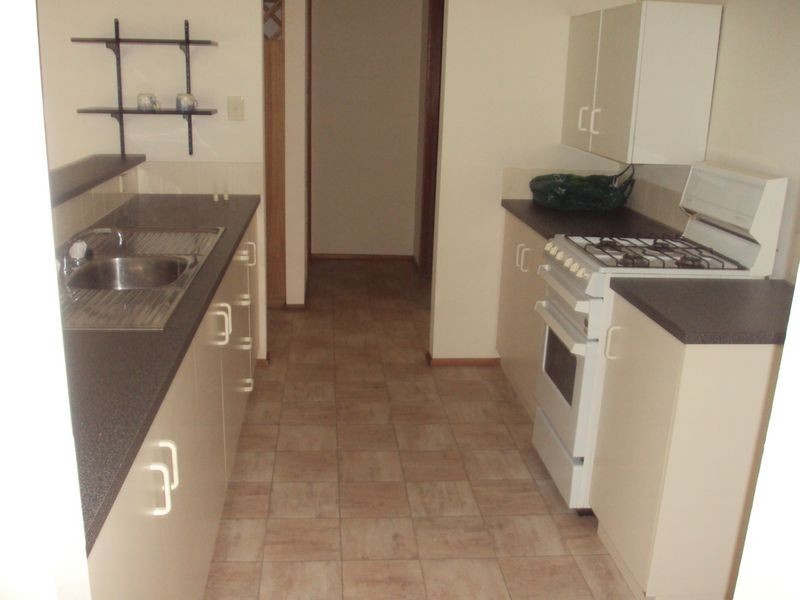 14 Bond Avenue, Victor Harbor SA 5211