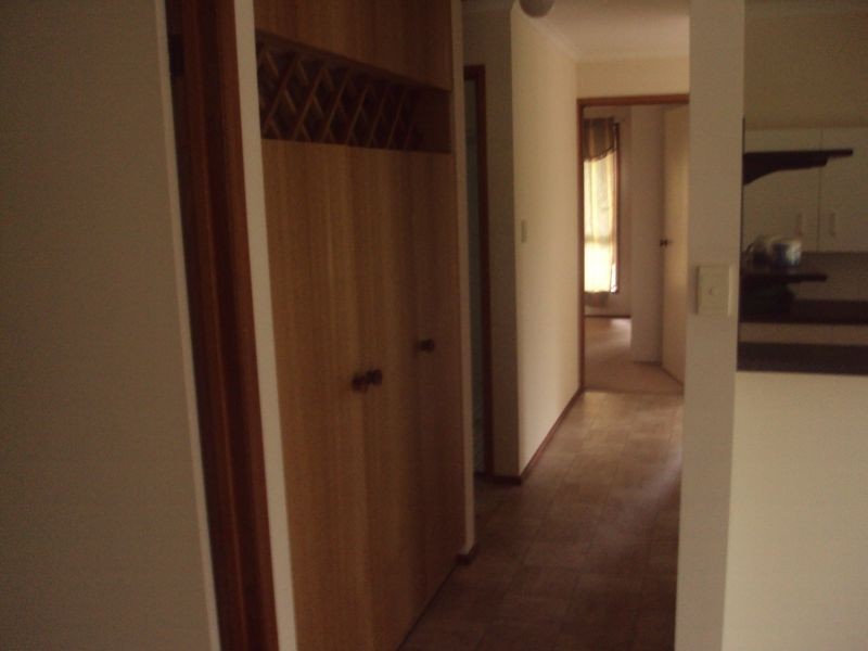 14 Bond Avenue, Victor Harbor SA 5211