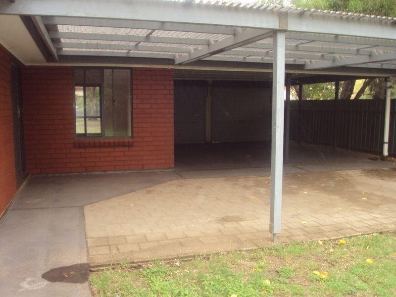 14 Bond Avenue, Victor Harbor SA 5211