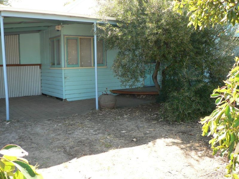 6 Wood Street, Encounter Bay SA 5211