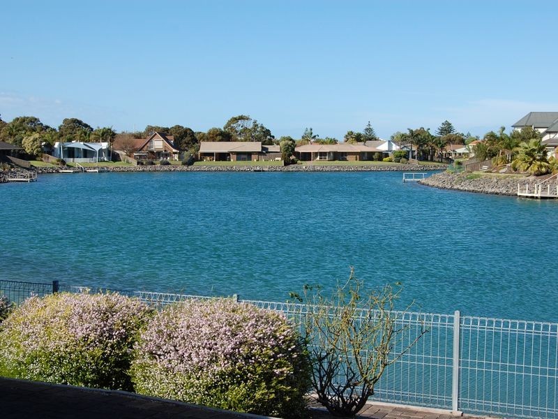 1 Matthew Flinders Drive, Encounter Bay SA 5211
