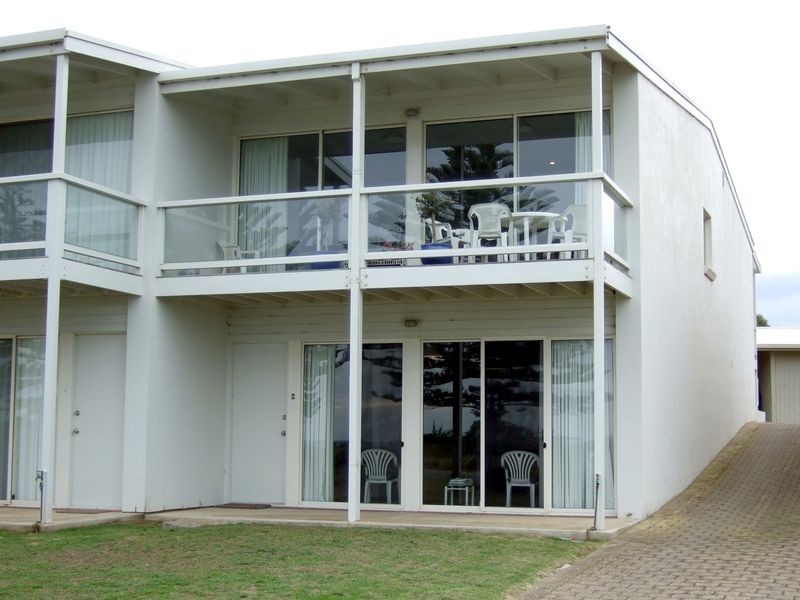 9 Franklin Pde, Encounter Bay SA 5211