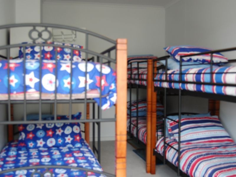 9 Franklin Pde, Encounter Bay SA 5211