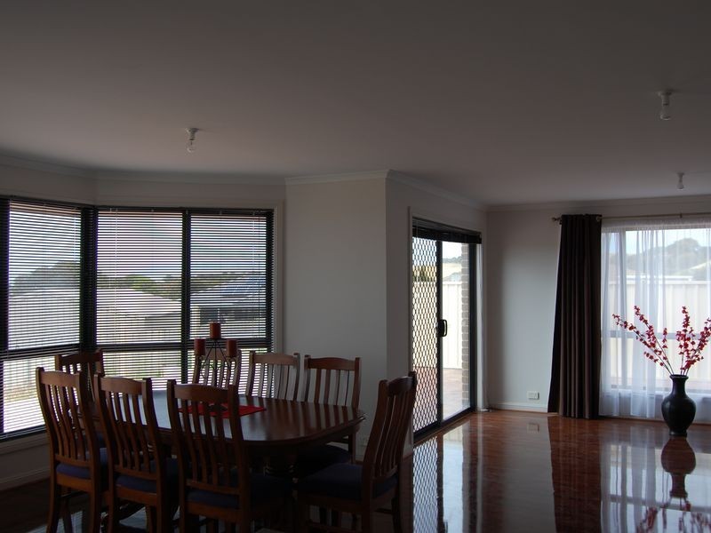 6 Fluke Crt, Encounter Bay SA 5211