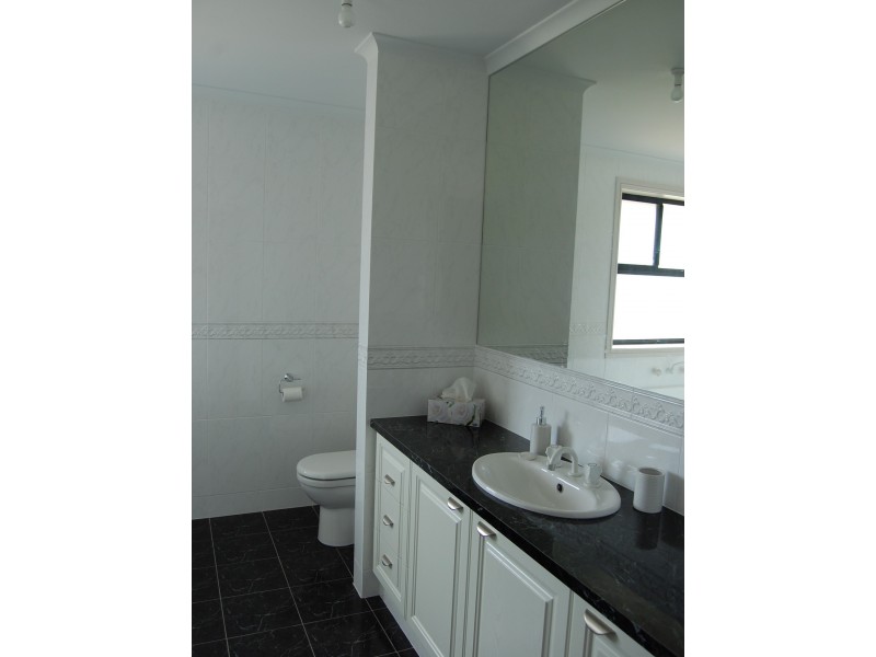 6 Fluke Crt, Encounter Bay SA 5211