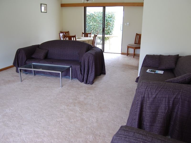 9 Gibson Ave, Encounter Bay SA 5211