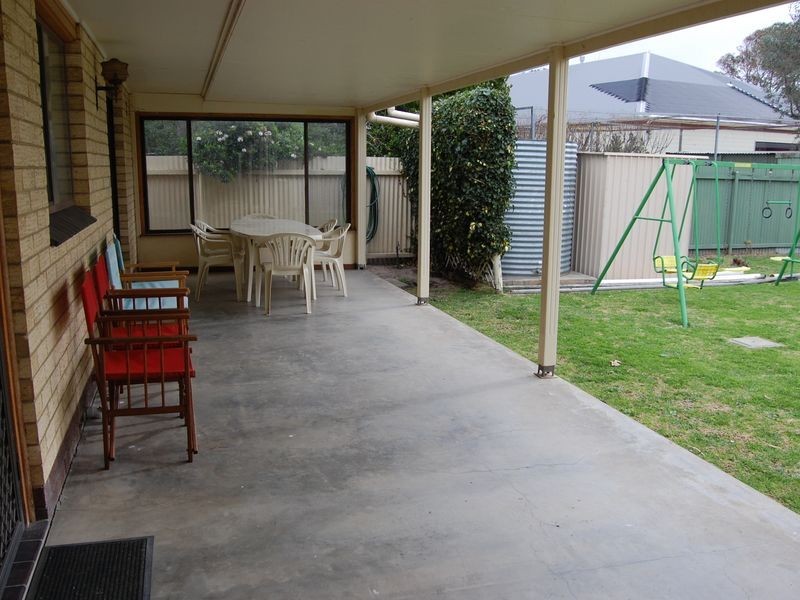 9 Gibson Ave, Encounter Bay SA 5211