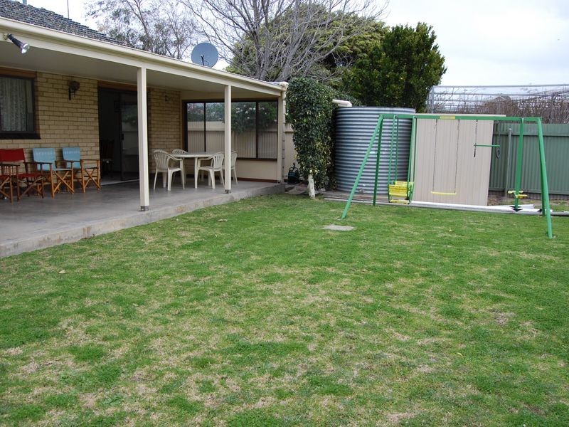 9 Gibson Ave, Encounter Bay SA 5211