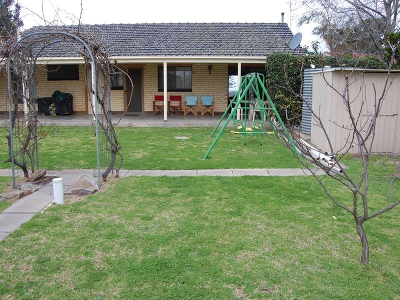 9 Gibson Ave, Encounter Bay SA 5211