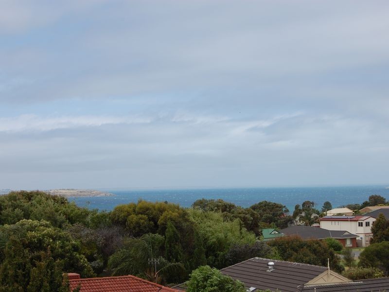 2 Davies Street, Encounter Bay SA 5211