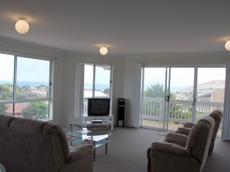 2 Davies Street, Encounter Bay SA 5211