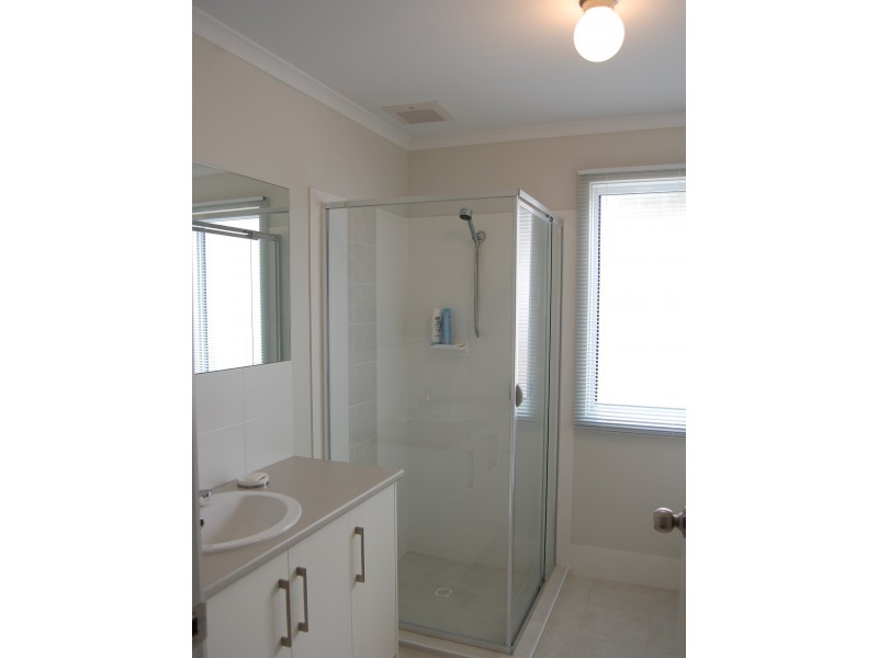 2 Davies Street, Encounter Bay SA 5211