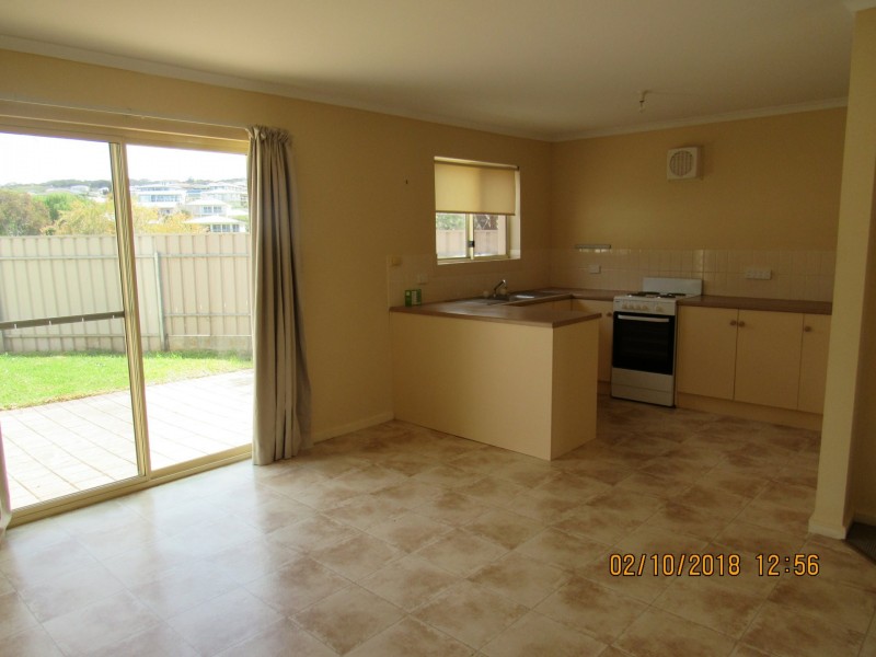 2/33 Rosemary Court, Encounter Bay SA 5211