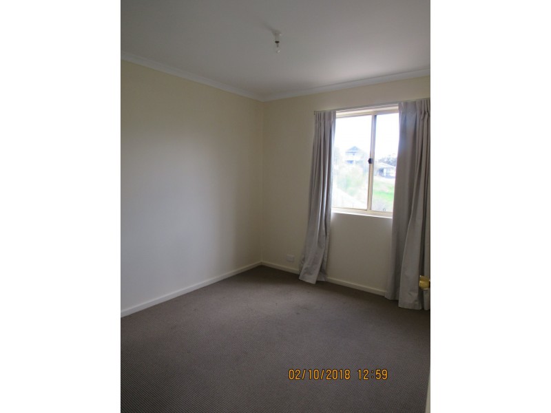 2/33 Rosemary Court, Encounter Bay SA 5211