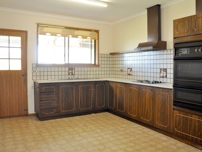 30 Norma Crescent, Encounter Bay SA 5211