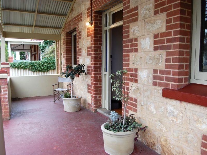 48 Hill Street, Victor Harbor SA 5211