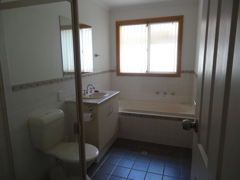 11 Pomery Street, Port Elliot SA 5212