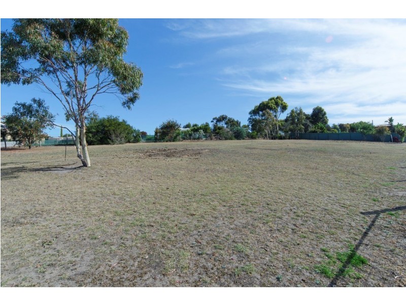 27 Poltong Crescent, Encounter Bay SA 5211