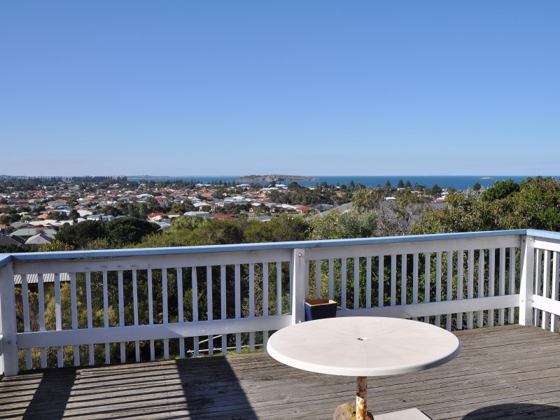 30 Clive Avenue, Encounter Bay SA 5211