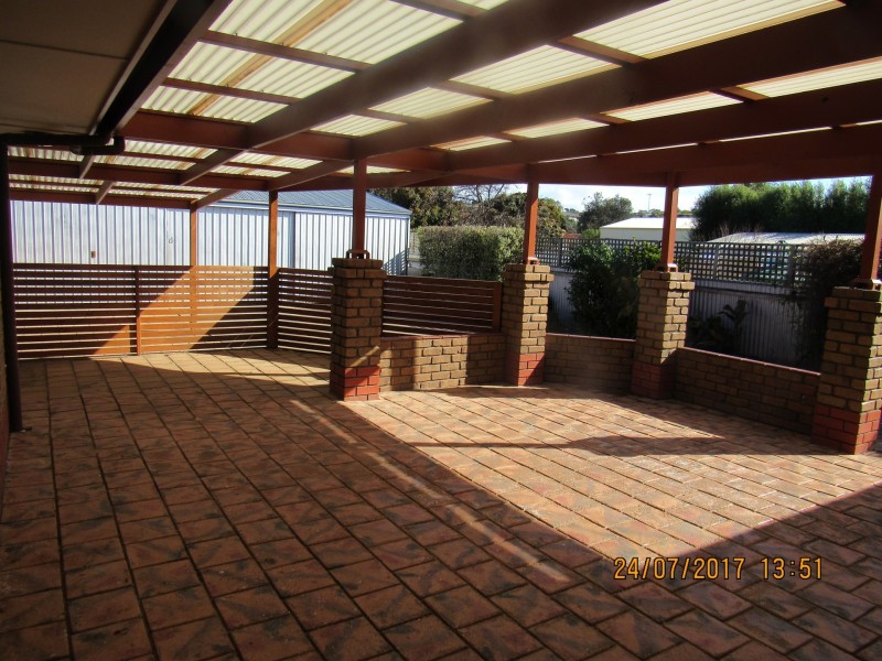 9 Langley Street, Mccracken SA 5211