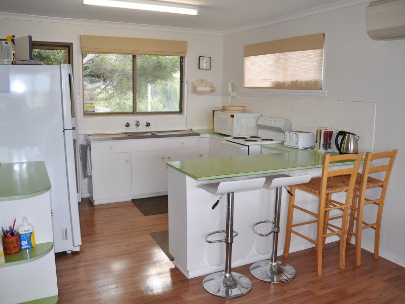 1 Henry Street, Encounter Bay SA 5211