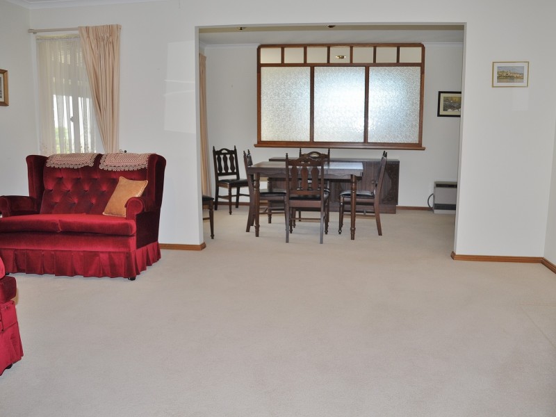 4 Connell Street, Victor Harbor SA 5211