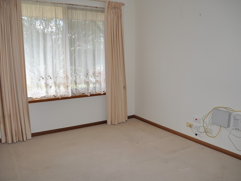 4 Connell Street, Victor Harbor SA 5211