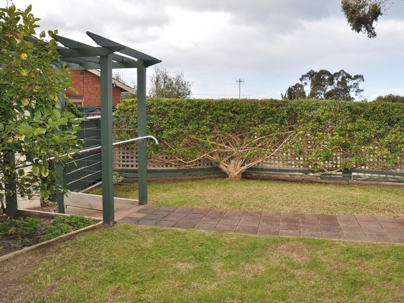 4 Connell Street, Victor Harbor SA 5211