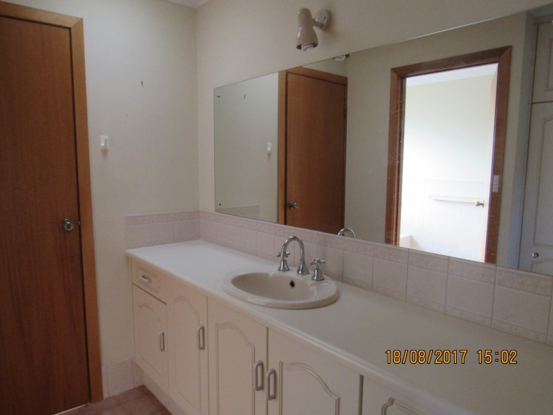 8 Lewis Avenue, Goolwa South SA 5214