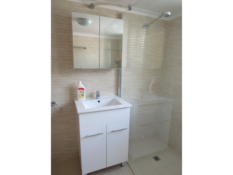 1/30 Esplanade, Victor Harbor SA 5211