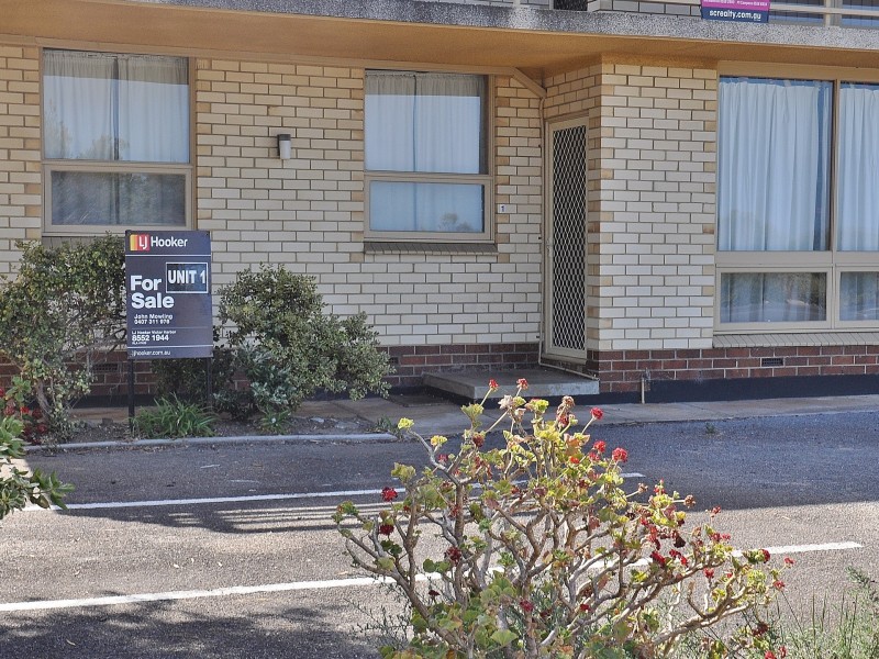 1/30 Esplanade, Victor Harbor SA 5211