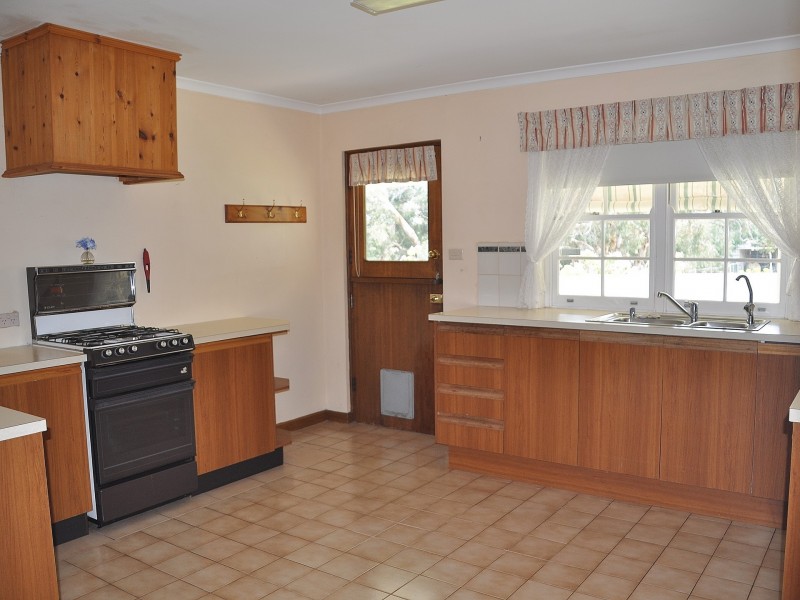 17 Altman Avenue, Victor Harbor SA 5211