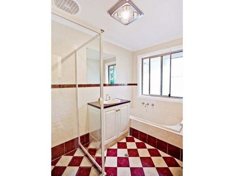 1 Gare Court, Victor Harbor SA 5211